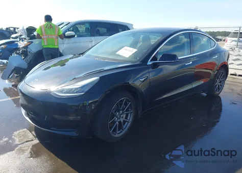 2018 Tesla Model 3 Long Range/Mid Range from USA, damaged, VIN 5YJ3E1EA7JF173488